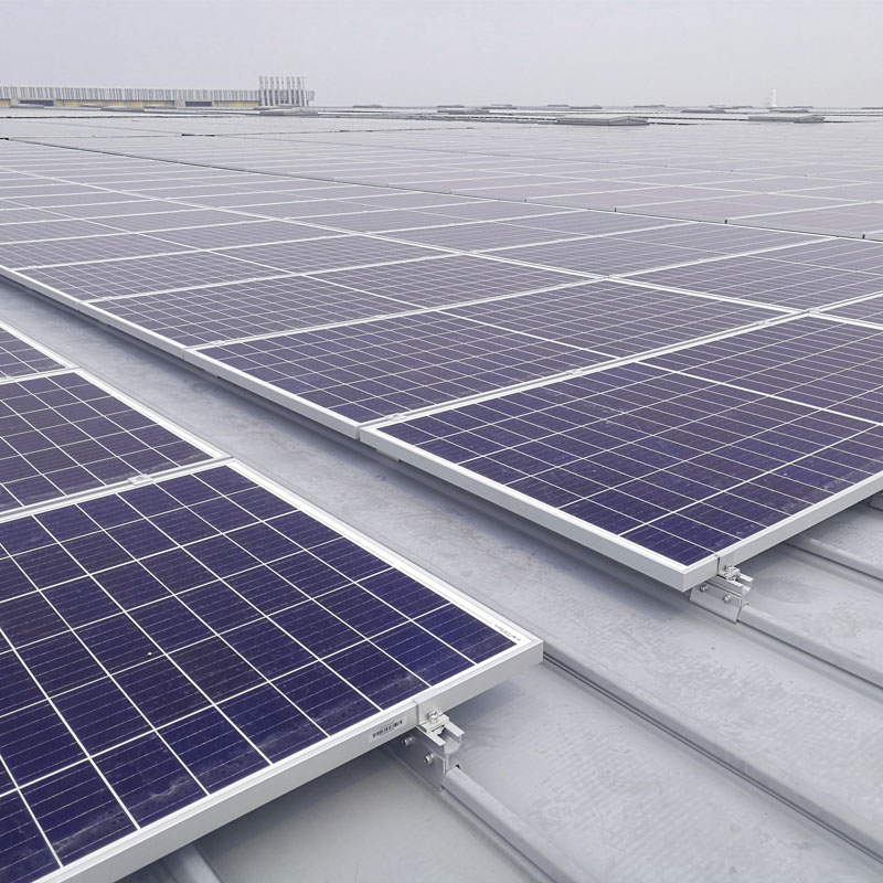 4-MW-Mini-Rail-Clip-Lock-Dachprojekt in Malaysia 2019