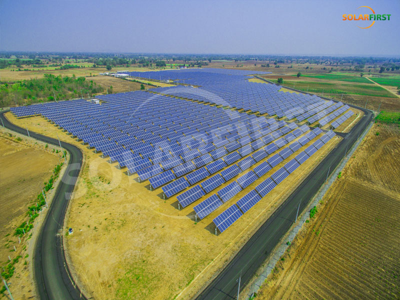 Thailand: 10-MW-Flachprojekt mit einachsiger Nachführung