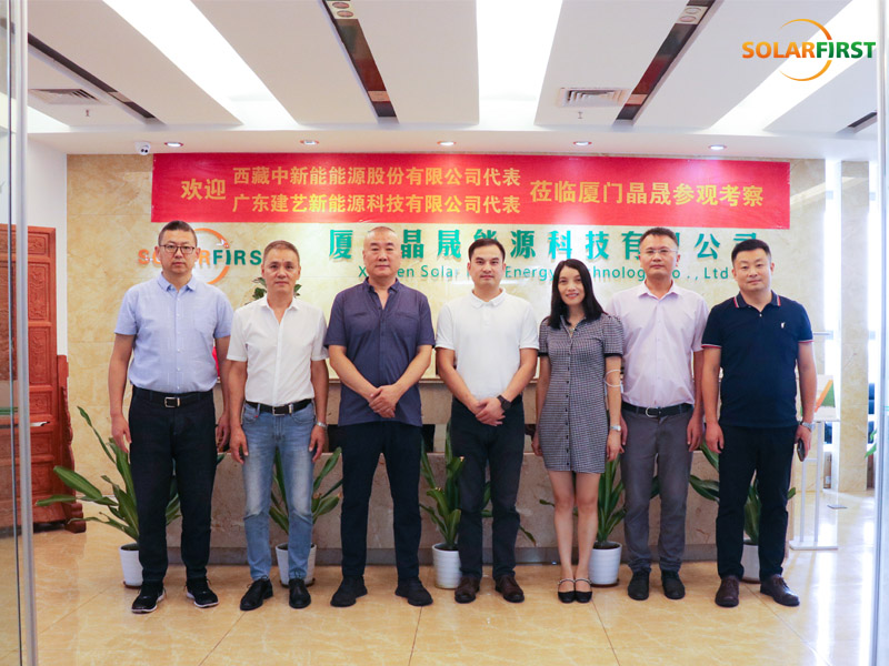 Guangdong Jianyi New Energy und Tibet Zhong Xin Neng besuchten die SolFirsTech Group