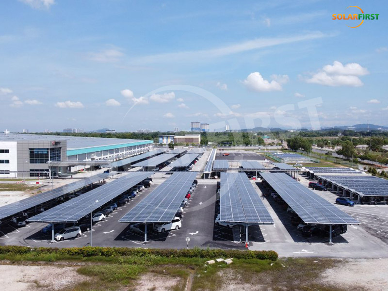 Malaysia 1,6 MWpBIPV-Carport-Projekt