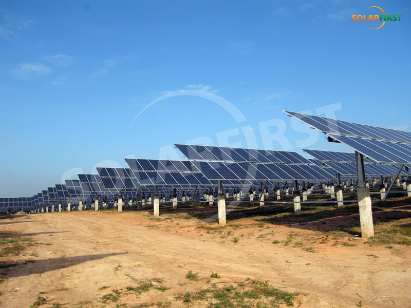 Thailand: 120-MW-Flachprojekt mit einachsiger Nachführung