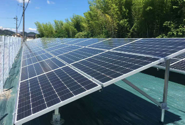 SolFirsTech besucht den Kunden in Japan und den Projektstandort