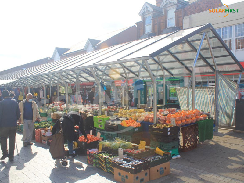 200-kWp-Solarmarktstand in West Bromwich, Birmingham, Großbritannien