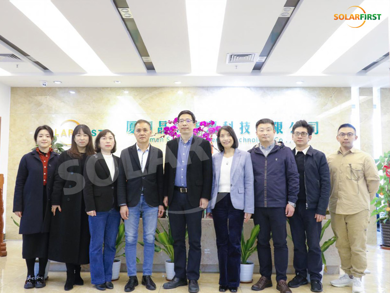 Gute Nachrichten: Xiamen Haihua Power Technology Co., Ltd. und Xiamen SolFirsTech Group haben eine strategische Kooperationsvereinbarung unterzeichnet