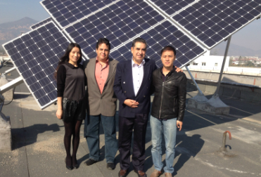 Unser mexikanischer Vertreter kommt nach China und besucht unsere Solartracker-Projekte