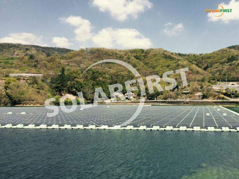 Lernen Sie das schwimmende Photovoltaikkraftwerk auf der Wasseroberfläche kennen